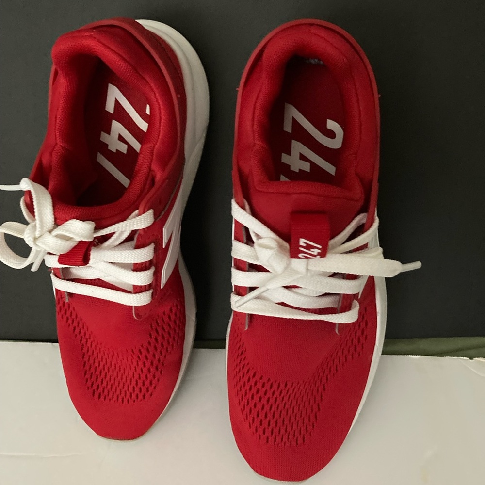 New balance in red